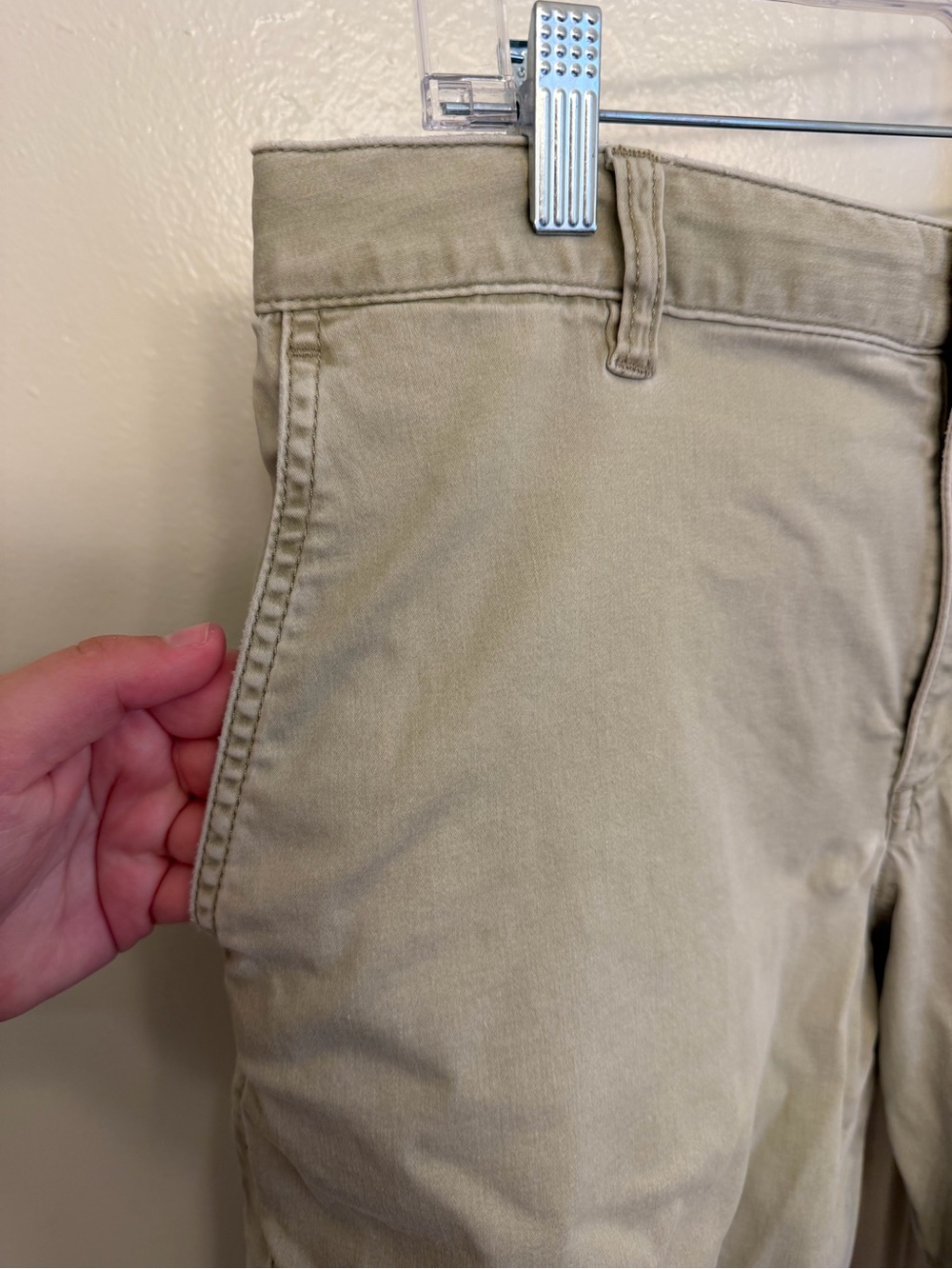 Tommy Bahama Khaki Men's Shorts Size 34 - Picture 2 of 6